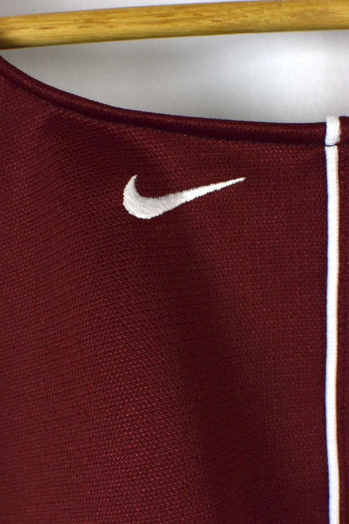 Reworked Nike Brand Crop Sports Top - Image 3